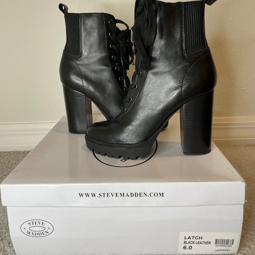 Steve Madden Latch Black Lace-Up Heeled Boot size 6